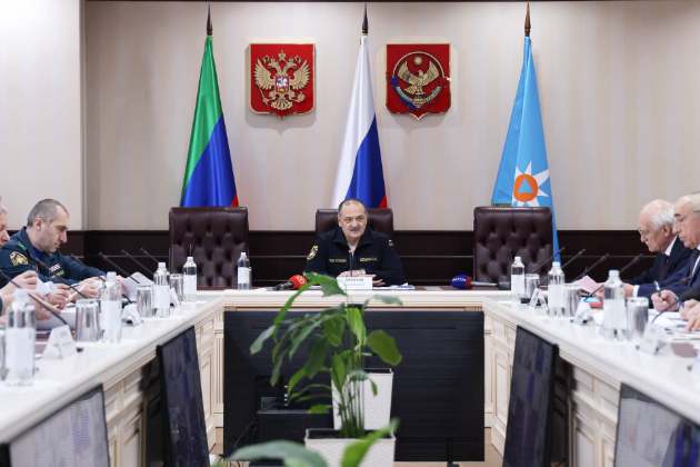 Сергей Меликов провел заседание КЧС: в повестке – подготовка к паводкам, итоги пожароопасного сезона и безопасность детского отдыха